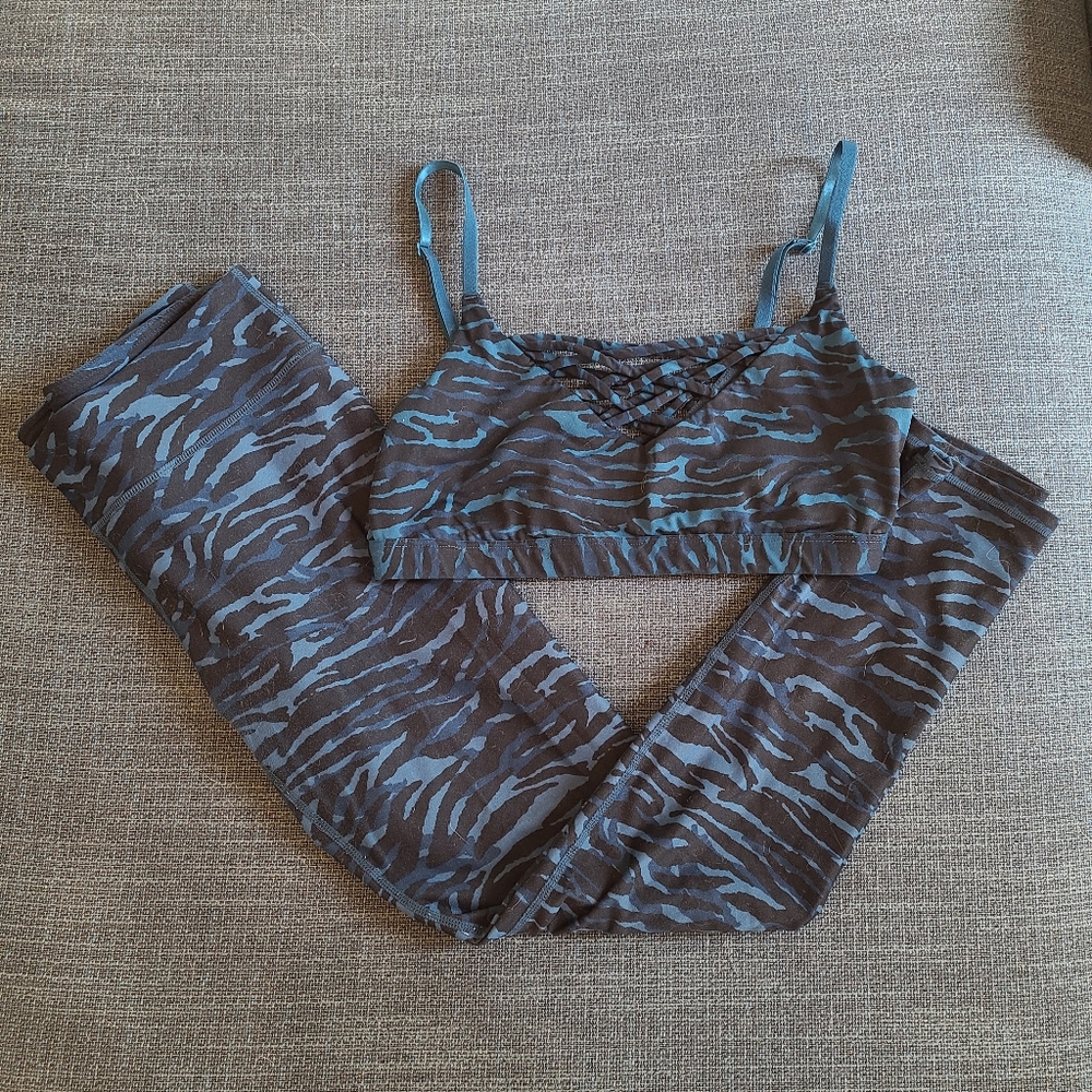Fabletics Yoga Set